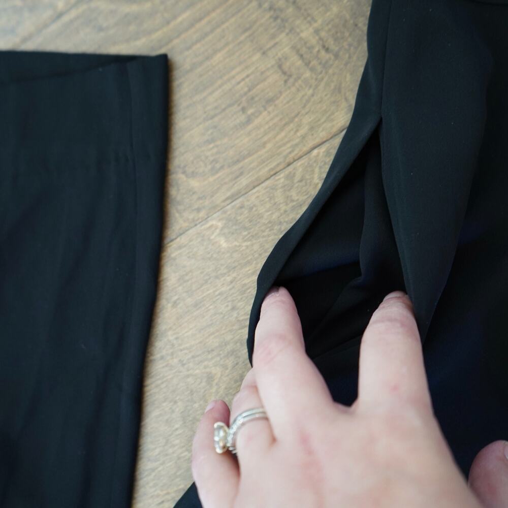 Diane von Furstenberg Viona Black Silk Blend V Neck Sleeveless Jumpsuit sz 4 - Picture 8 of 8